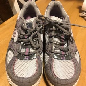 BRAND NEW IN BOX WOMANS SHAPE UP’S GYM SHOES!